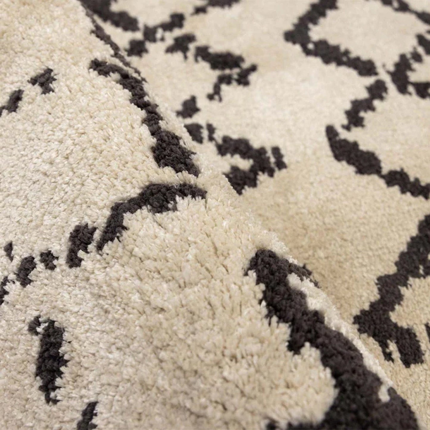 Cream and Black - Handcrafted Rug/Carpet | Pure Wool | Hand Tufted | High Pile | High Density | Yarn Dyed